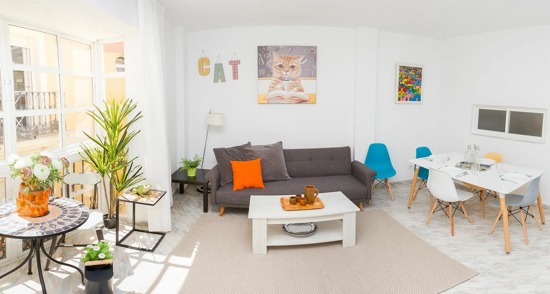 Spacious And Bright Apartment By La Recepcion Málaga